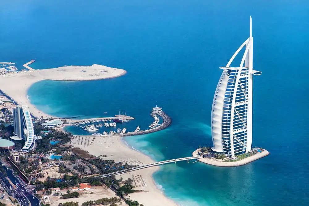 الإمارات