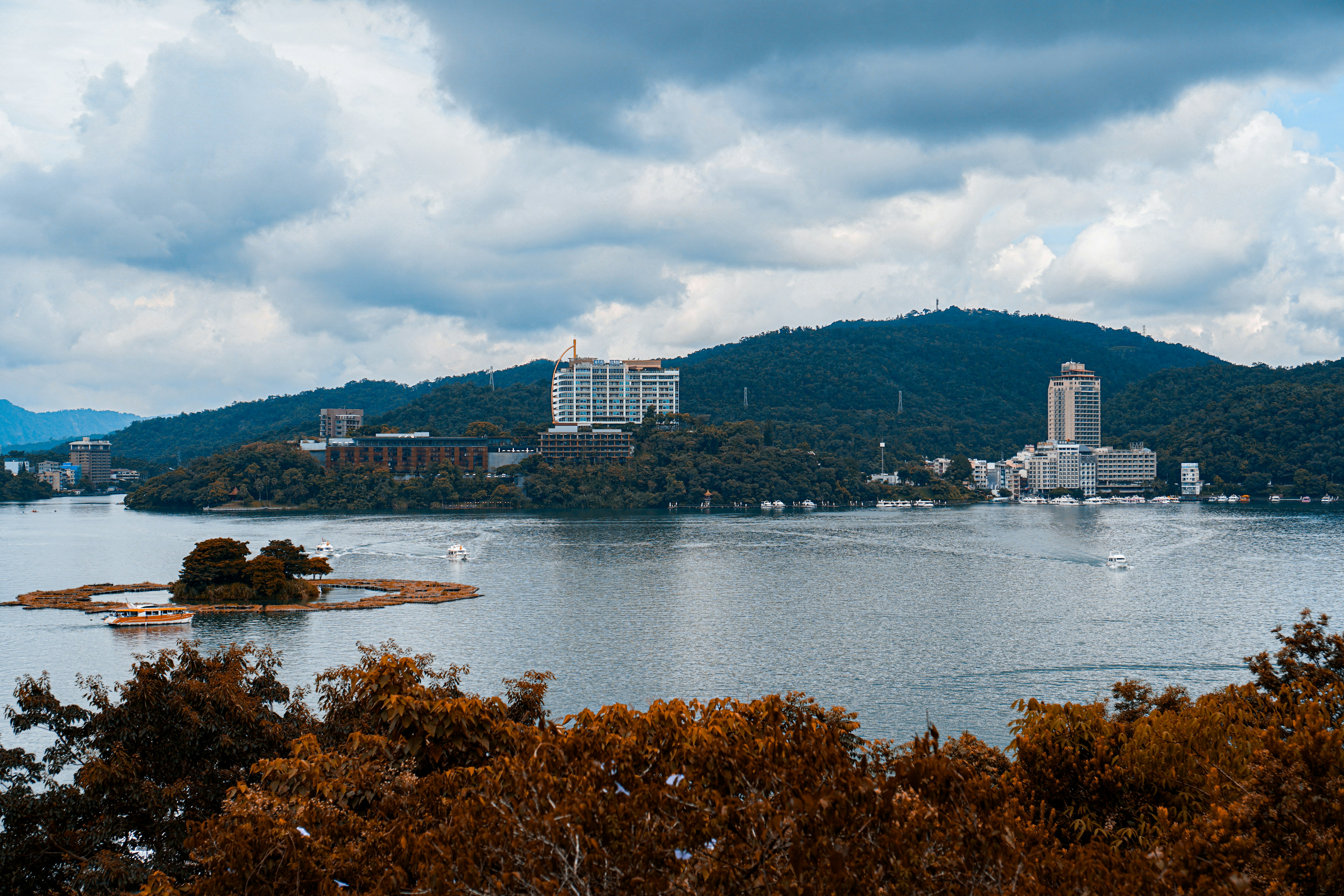 日月潭の風景